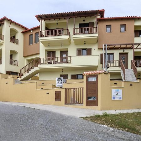 Tavani Villas 依诺罗达 外观 照片