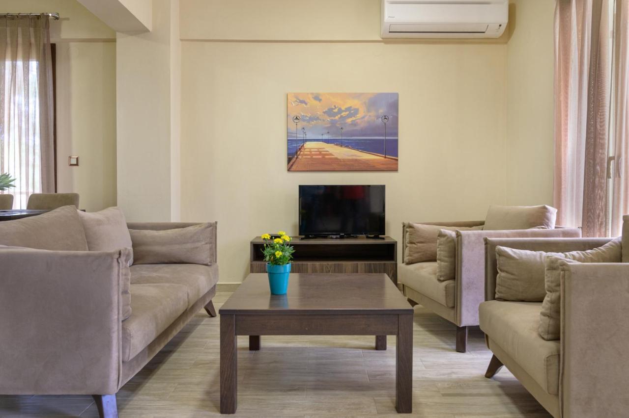 Tavani Villas 依诺罗达 外观 照片