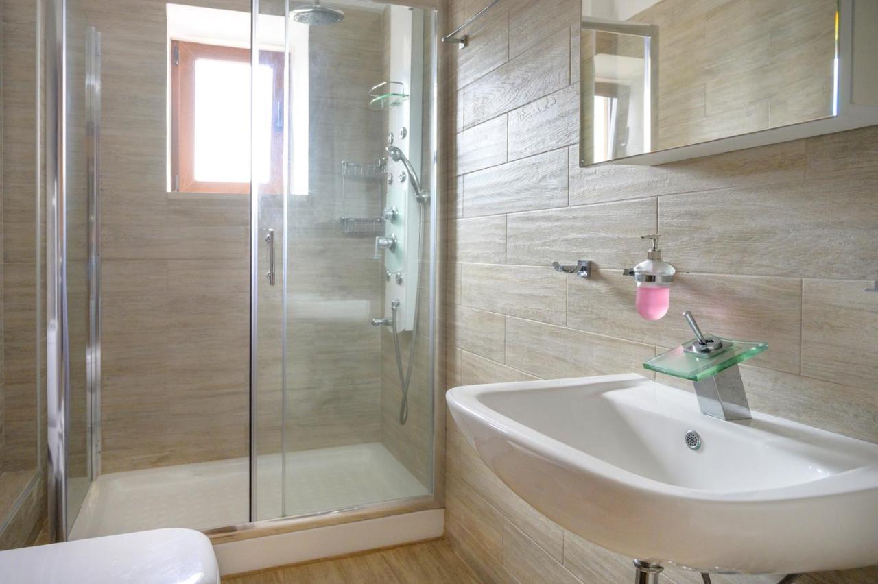Tavani Villas 依诺罗达 外观 照片